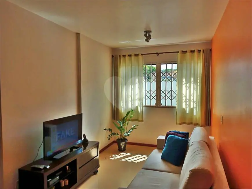 Foto 2 de Apartamento com 2 Quartos à venda, 67m² em Ipanema, Porto Alegre