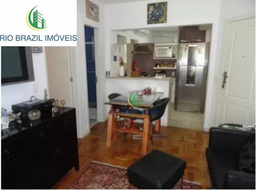 Foto 1 de Apartamento com 2 Quartos à venda, 70m² em Leblon, Rio de Janeiro
