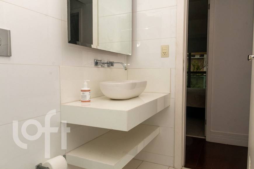 Foto 4 de Apartamento com 2 Quartos à venda, 90m² em Leblon, Rio de Janeiro