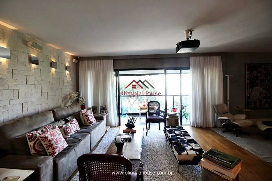Foto 1 de Apartamento com 2 Quartos à venda, 161m² em Vila Nova Conceição, São Paulo