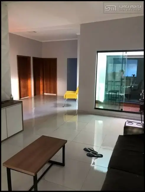 Foto 1 de Apartamento com 2 Quartos para alugar, 100m² em Vila Passos, Lorena