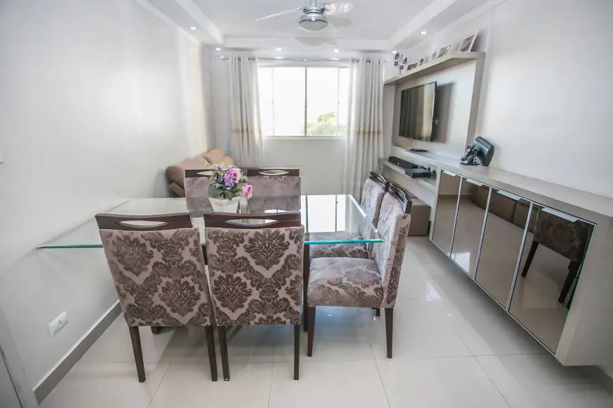 Foto 2 de Apartamento com 3 Quartos à venda, 74m² em Água Verde, Curitiba
