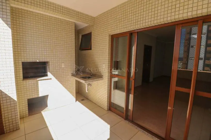 Foto 5 de Apartamento com 3 Quartos para alugar, 129m² em Centro, Maringá