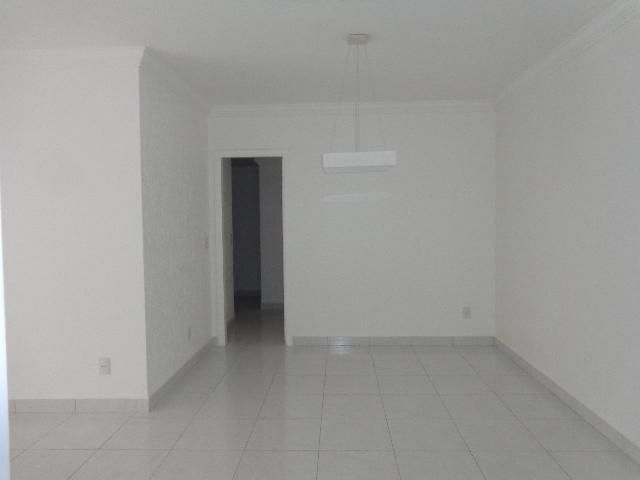Foto 3 de Apartamento com 3 Quartos à venda, 131m² em Centro, Uberlândia