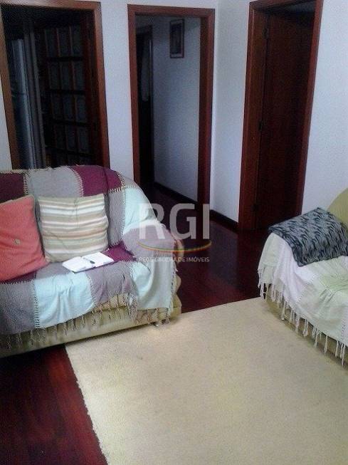 Foto 2 de Apartamento com 3 Quartos à venda, 77m² em Chácara das Pedras, Porto Alegre
