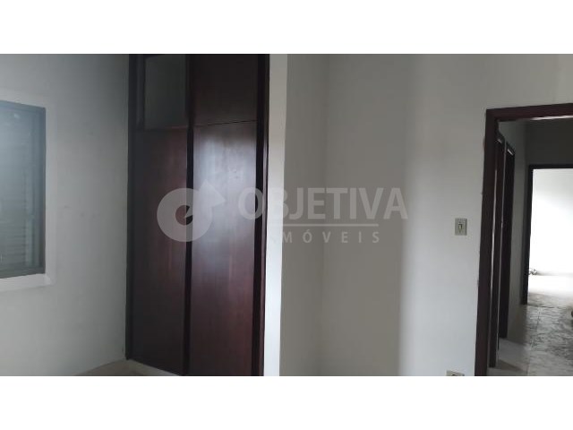 Foto 4 de Apartamento com 3 Quartos para alugar, 65m² em Daniel Fonseca, Uberlândia