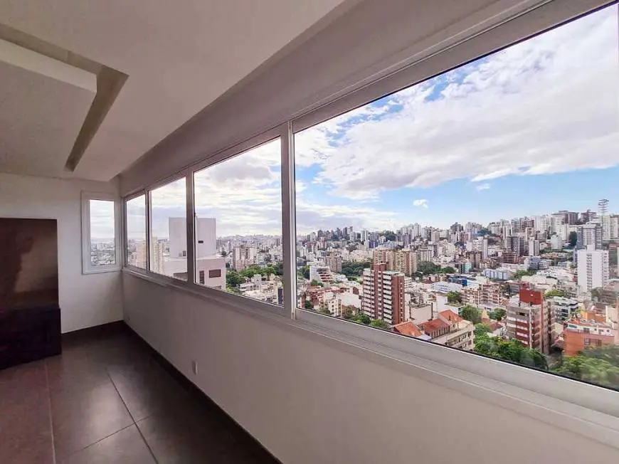 Foto 3 de Apartamento com 3 Quartos à venda, 97m² em Petrópolis, Porto Alegre