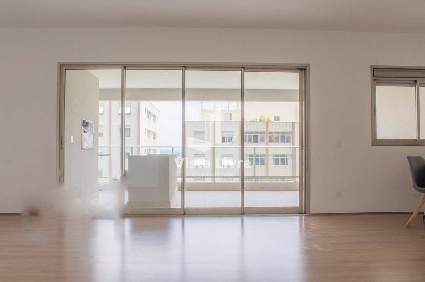 Foto 3 de Apartamento com 3 Quartos à venda, 150m² em Vila Madalena, São Paulo