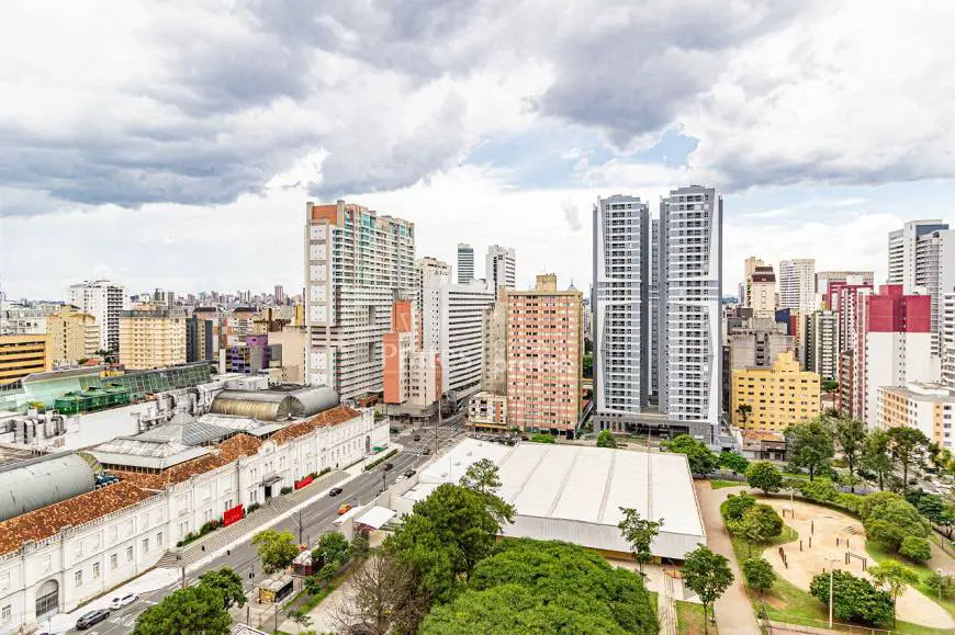 Foto 5 de Apartamento com 4 Quartos para alugar, 180m² em Batel, Curitiba
