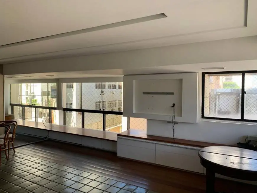 Foto 1 de Apartamento com 4 Quartos à venda, 190m² em Boa Viagem, Recife