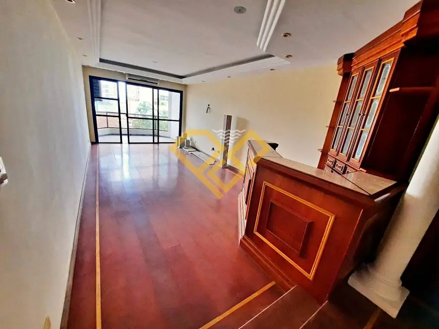 Foto 1 de Apartamento com 4 Quartos à venda, 209m² em Ponta da Praia, Santos