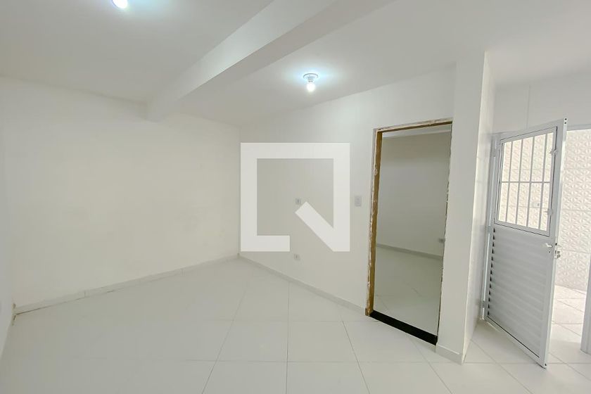 Foto 2 de Casa com 1 Quarto para alugar, 42m² em Penha De Franca, São Paulo