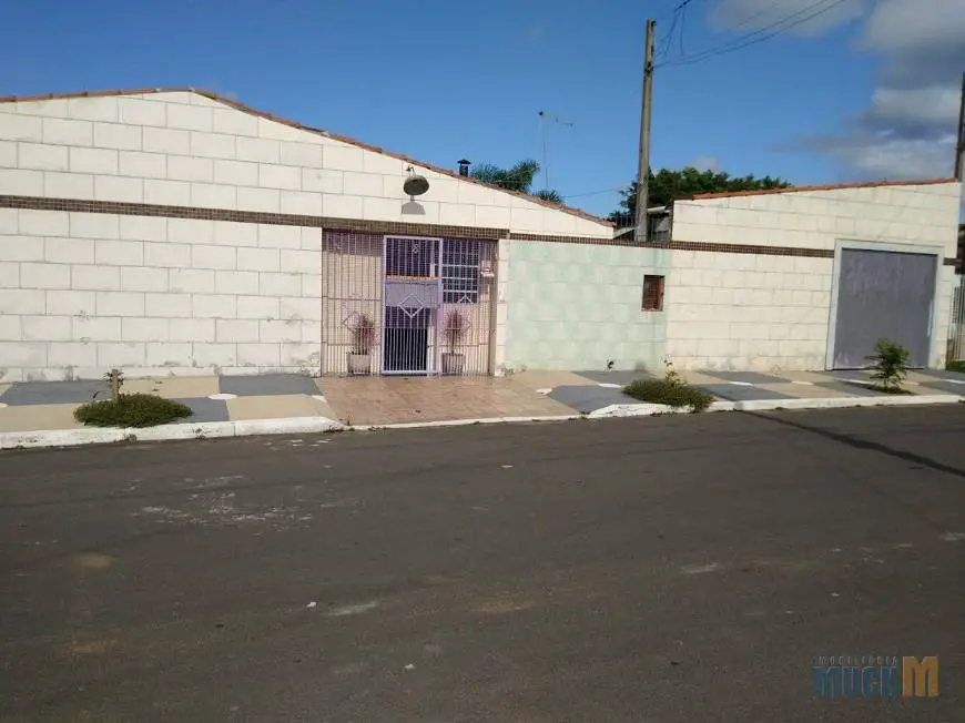 Foto 2 de Casa com 2 Quartos à venda, 107m² em Guajuviras, Canoas