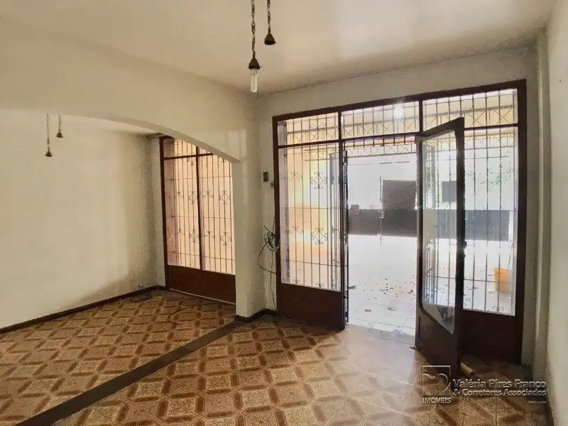Foto 1 de Casa com 3 Quartos à venda, 249m² em Sao Bras, Belém