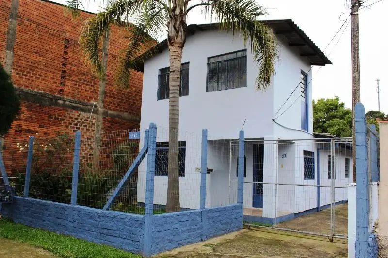 Foto 1 de Casa com 4 Quartos para alugar, 220m² em Guarani, Novo Hamburgo