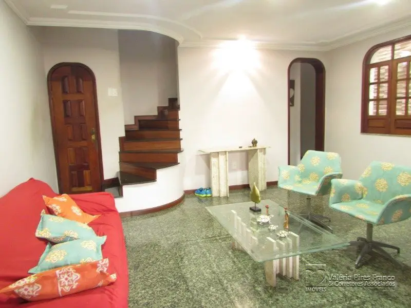 Foto 1 de Casa com 4 Quartos à venda, 380m² em Sao Bras, Belém