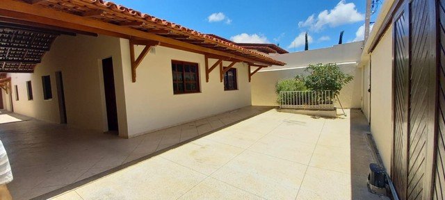 Foto 1 de Casa com 5 Quartos à venda, 278m² em Candeias, Vitória da Conquista