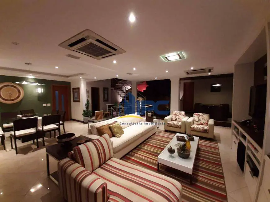 Foto 1 de Casa de Condomínio com 5 Quartos à venda, 550m² em Charitas, Niterói