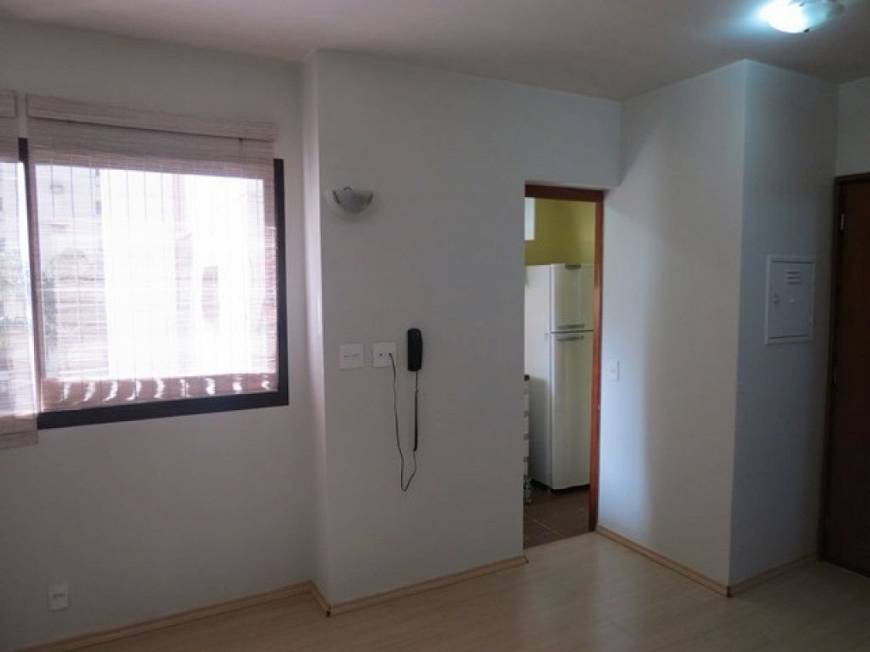 Foto 4 de Flat com 2 Quartos para alugar, 73m² em Moema, São Paulo