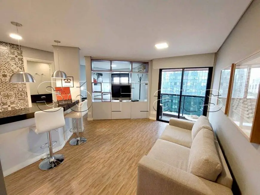 Foto 2 de Apartamento com 1 Quarto para alugar, 40m² em Jardim Europa, São Paulo
