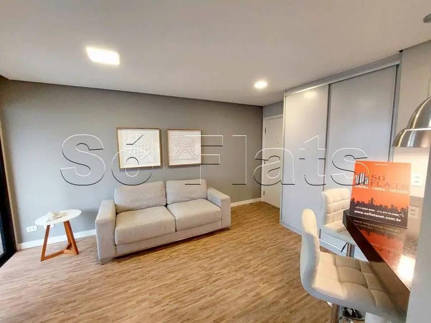 Foto 3 de Apartamento com 1 Quarto para alugar, 40m² em Jardim Europa, São Paulo