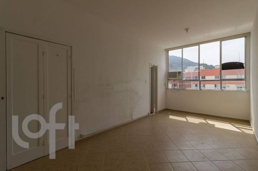 Foto 1 de Apartamento com 1 Quarto à venda, 27m² em Laranjeiras, Rio de Janeiro