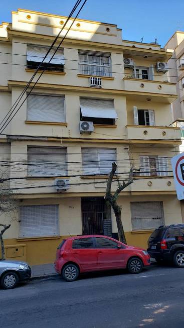 Foto 1 de Apartamento com 2 Quartos para alugar, 70m² em Centro, Porto Alegre