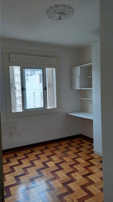 Foto 4 de Apartamento com 2 Quartos para alugar, 70m² em Centro, Porto Alegre