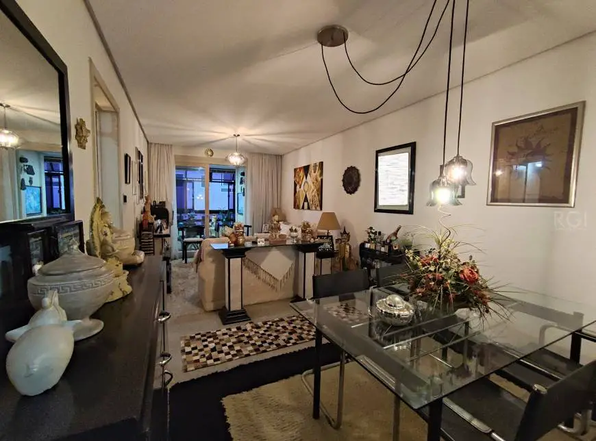 Foto 2 de Apartamento com 2 Quartos à venda, 79m² em Farroupilha, Porto Alegre