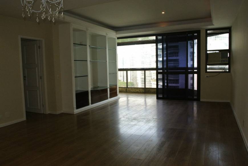 Foto 3 de Apartamento com 3 Quartos à venda, 145m² em Barra da Tijuca, Rio de Janeiro