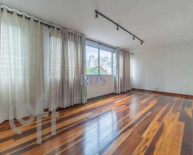 Foto 1 de Apartamento com 3 Quartos à venda, 136m² em Jardim Europa, São Paulo