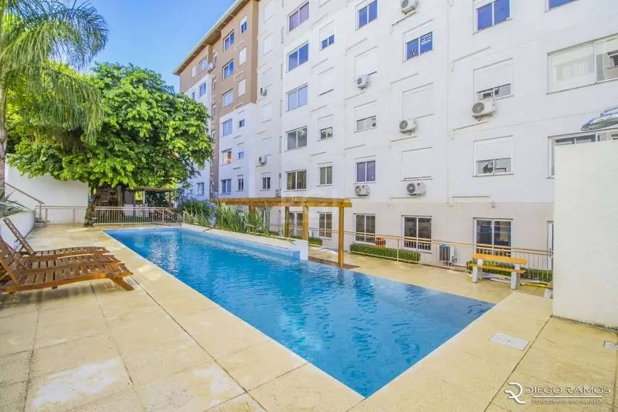 Foto 1 de Apartamento com 3 Quartos à venda, 71m² em Medianeira, Porto Alegre