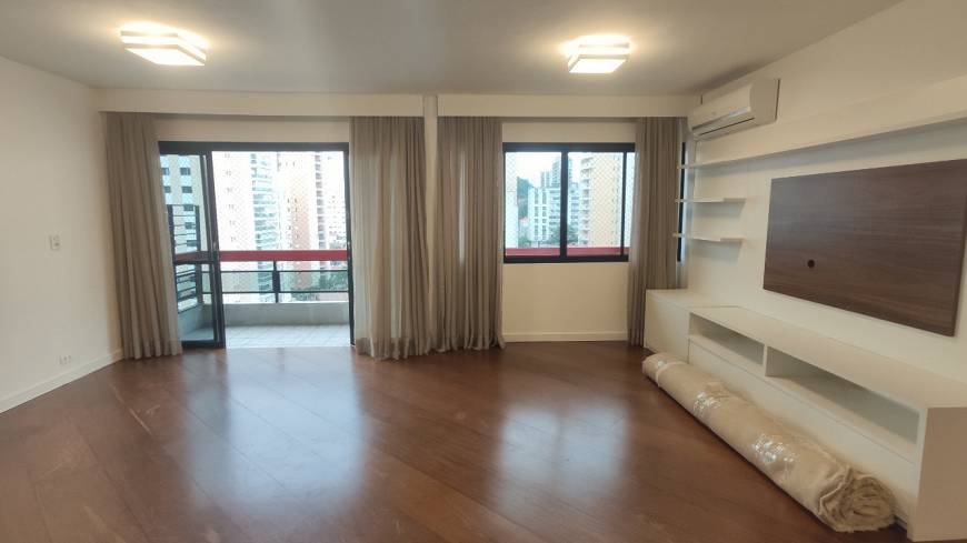 Foto 1 de Apartamento com 3 Quartos para alugar, 121m² em Perdizes, São Paulo