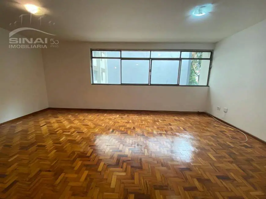 Foto 4 de Apartamento com 3 Quartos para alugar, 131m² em Santa Cecília, São Paulo