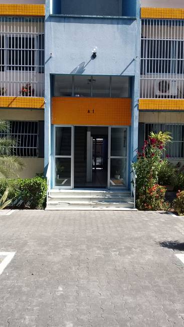 Foto 1 de Apartamento com 3 Quartos à venda, 57m² em Tabapuã, Caucaia