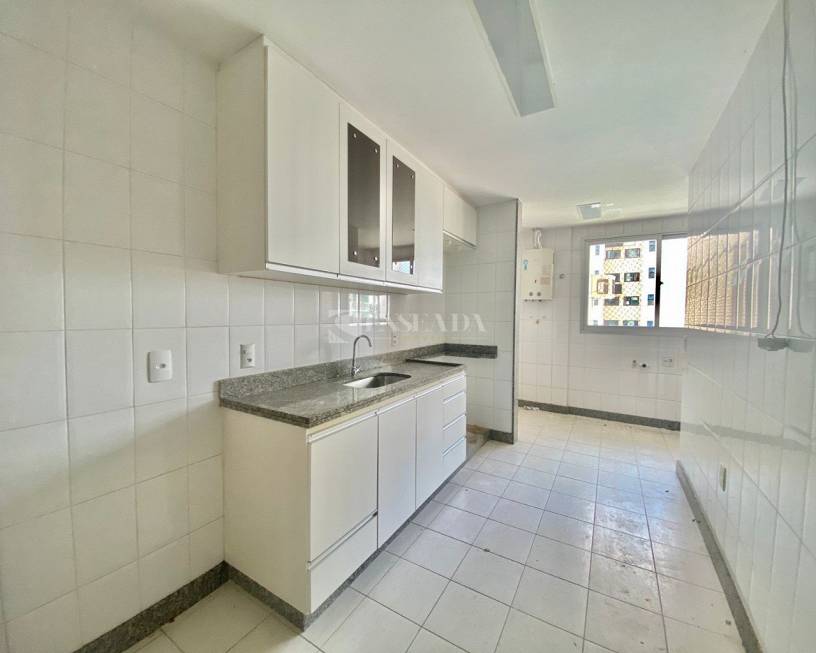 Foto 5 de Apartamento com 4 Quartos à venda, 140m² em Enseada do Suá, Vitória