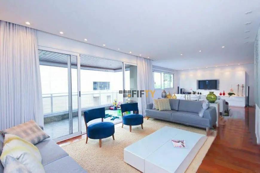 Foto 3 de Apartamento com 4 Quartos à venda, 360m² em Itaim Bibi, São Paulo