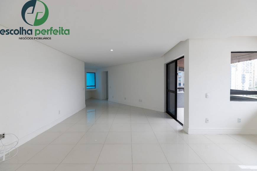 Foto 2 de Apartamento com 4 Quartos para alugar, 140m² em Pituba, Salvador