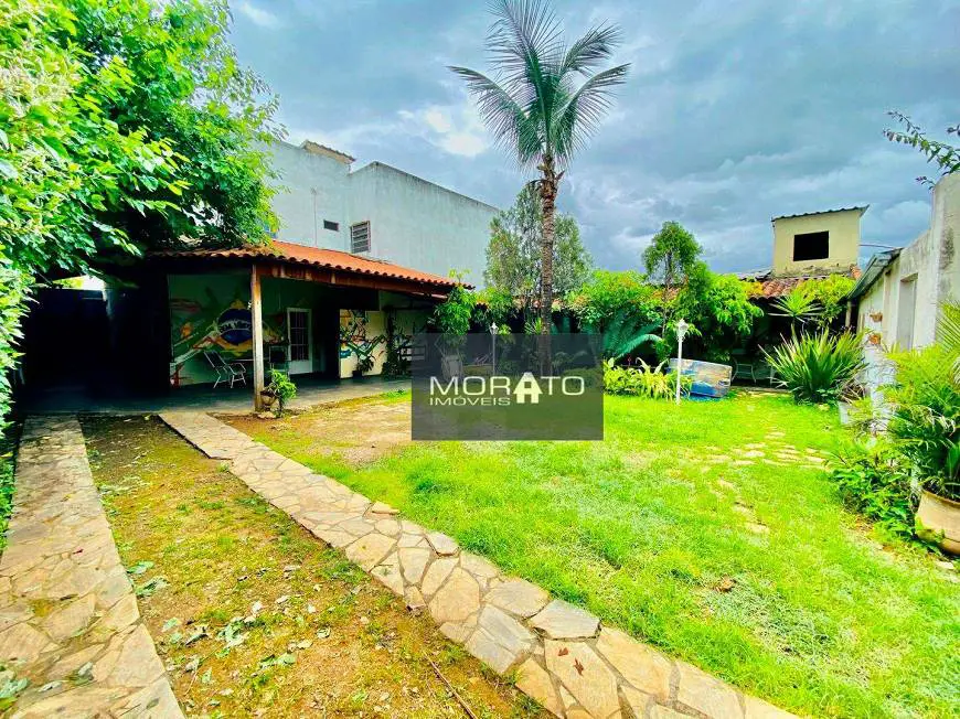 Foto 1 de Casa com 10 Quartos à venda, 452m² em Bandeirantes, Belo Horizonte