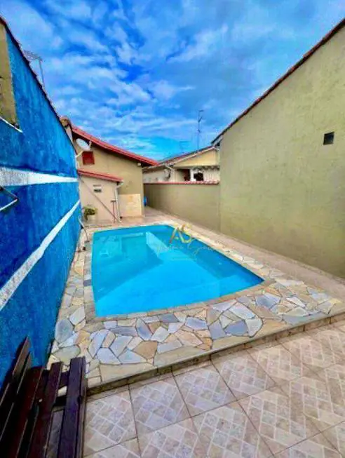 Foto 1 de Casa com 2 Quartos à venda, 76m² em Jardim Imperador, Praia Grande