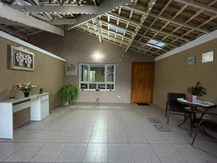 Foto 1 de Casa com 2 Quartos à venda, 95m² em Tude Bastos, Praia Grande