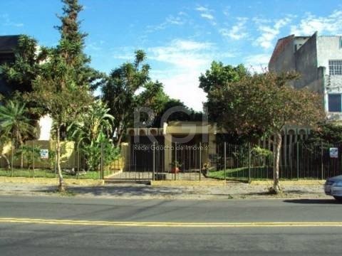 Foto 1 de Casa com 4 Quartos à venda, 400m² em Camaquã, Porto Alegre