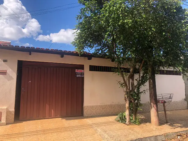 Foto 1 de Casa com 4 Quartos à venda, 270m² em Conjunto Vera Cruz, Goiânia