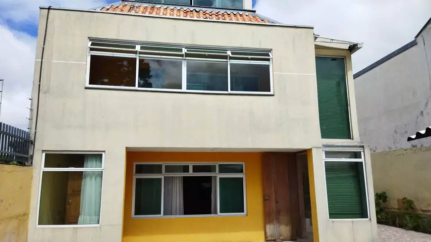 Foto 1 de Casa com 7 Quartos à venda, 327m² em Novo Mundo, Curitiba