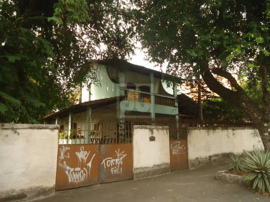 Foto 1 de Lote/Terreno à venda, 2640m² em  Vila Valqueire, Rio de Janeiro