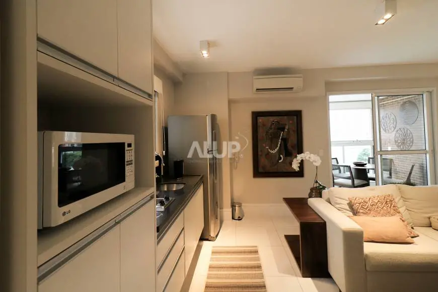 Foto 5 de Apartamento com 1 Quarto para alugar, 51m² em Itaim Bibi, São Paulo