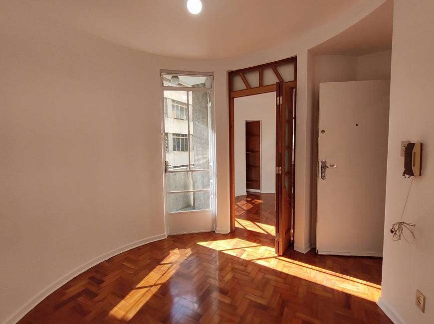 Foto 1 de Apartamento com 1 Quarto para venda ou aluguel, 38m² em República, São Paulo