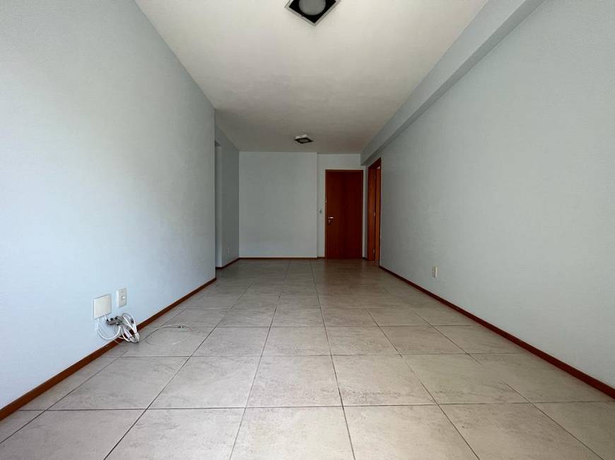 Foto 2 de Apartamento com 2 Quartos para alugar, 70m² em Freguesia- Jacarepaguá, Rio de Janeiro