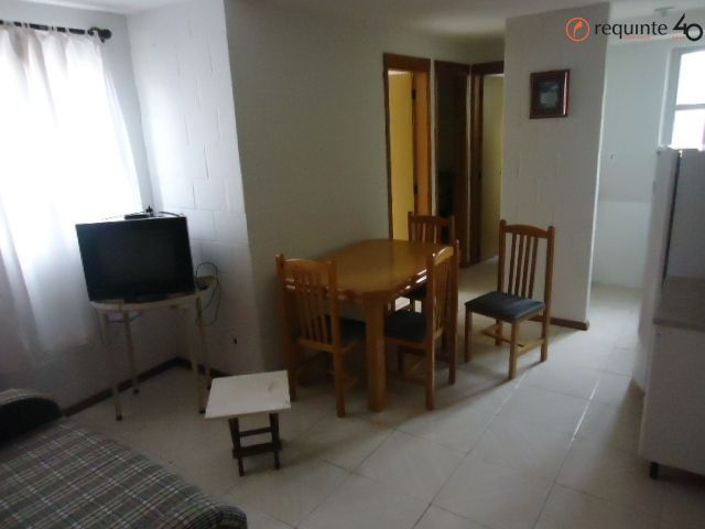 Foto 3 de Apartamento com 2 Quartos para alugar, 47m² em Porto, Pelotas