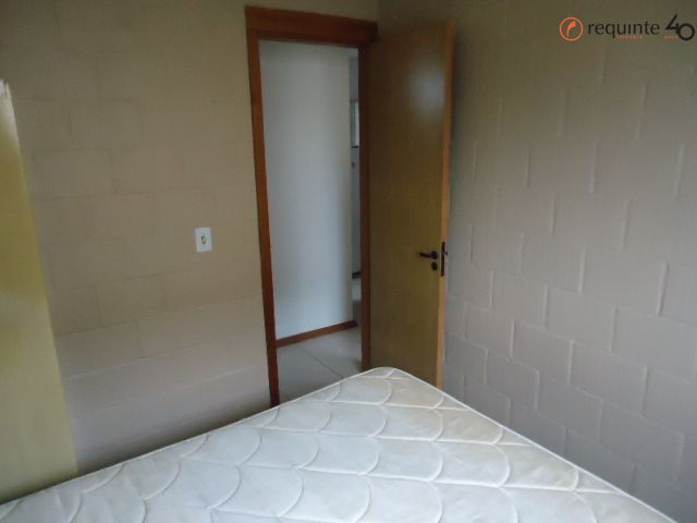 Foto 4 de Apartamento com 2 Quartos para alugar, 47m² em Porto, Pelotas